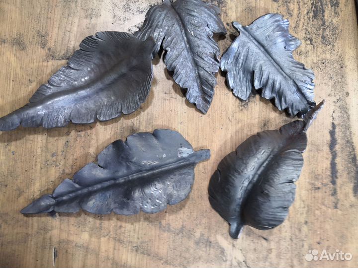 Кованые листья