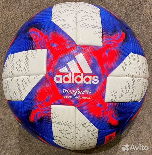 Футбольный мяч Adidas tricolore
