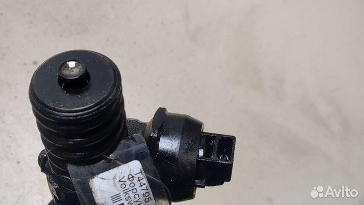 Форсунка топливная Volkswagen Touareg, 2004