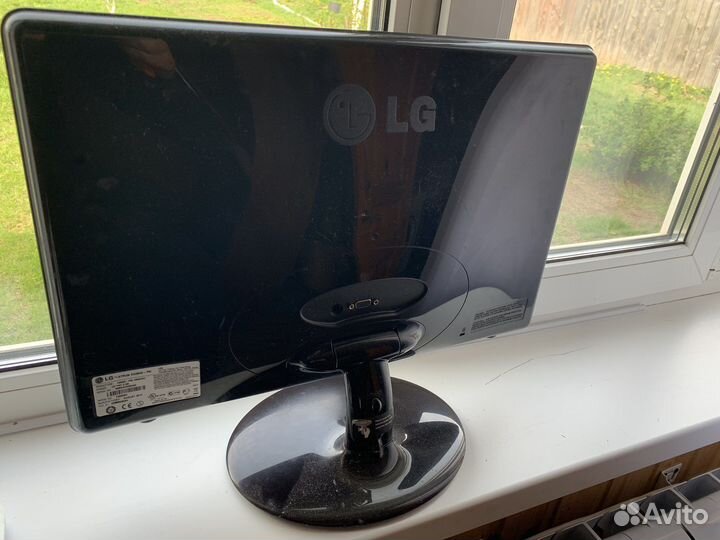 Монитор для компьютера LG
