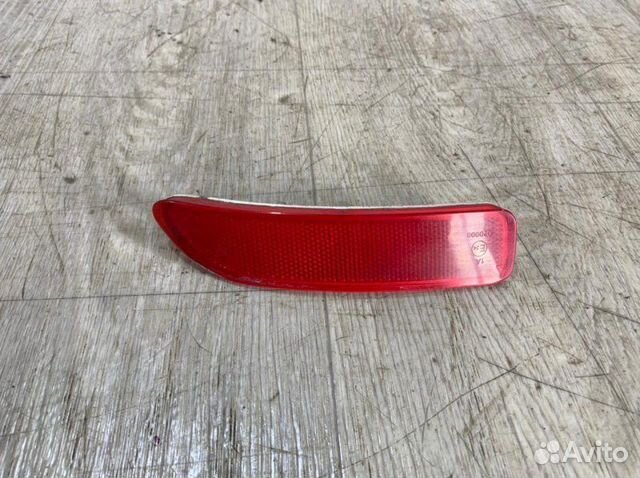 Отражатель в бампер задний правый Лада Ларгус 2011