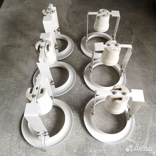 Точечные светильники с керамическим цоколем Е27