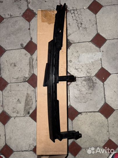 Range rover evoque направляющая задней двери