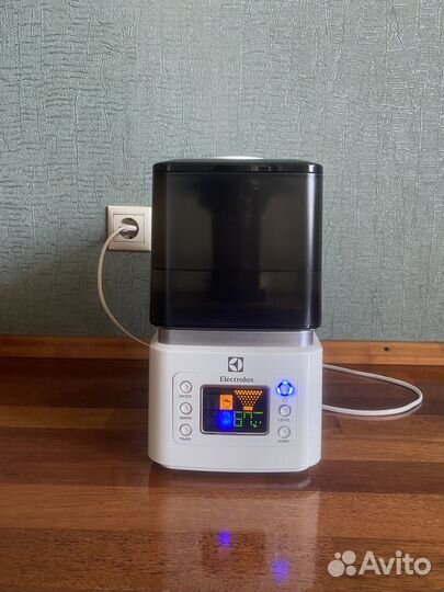Увлажнитель воздуха electrolux EHU 3515D