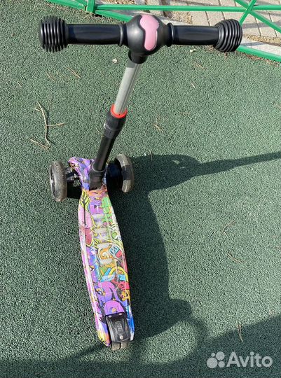 Самокат трехколесный