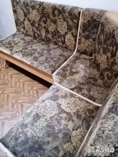 Кухонный угловой диван