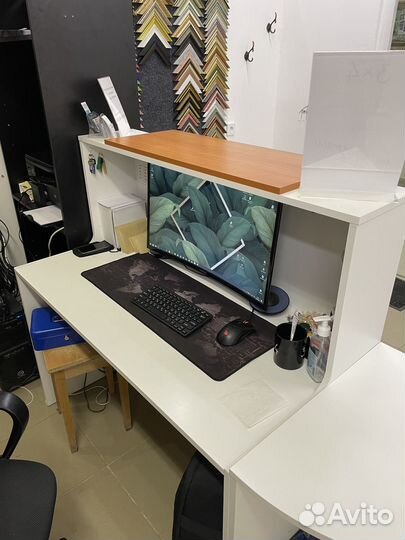 Стойка ресепшн