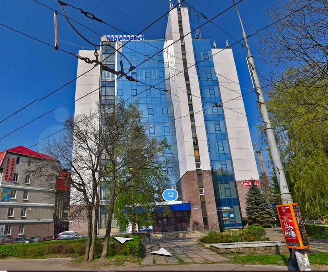 Здание, 7242 м²