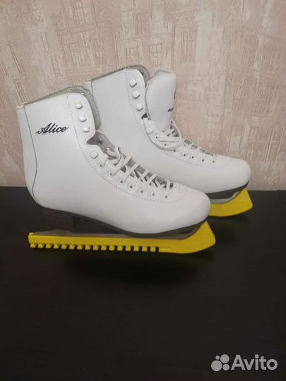 Коньки. Размер 41, фактически на 40