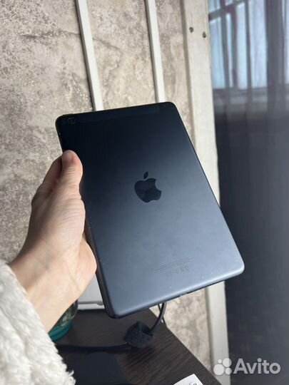 iPad мини с сим картой / Аккум 93 - сост. хорошее