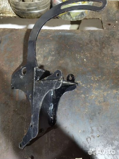 Кронштейн переноса генератора niva