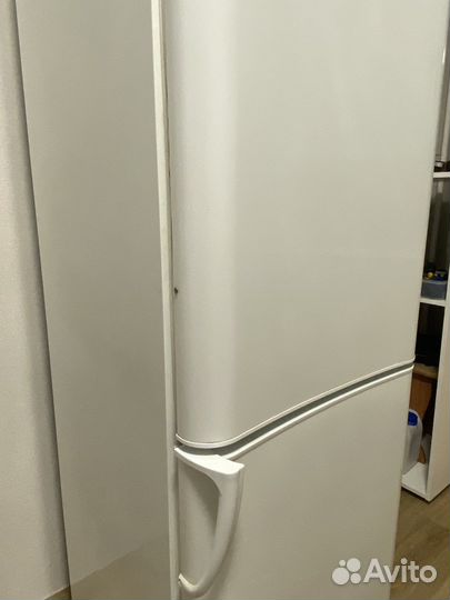 Холодильник Indesit by