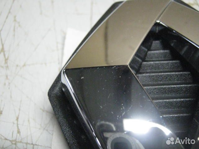 Эмблема решетки радиатора renault megane 2