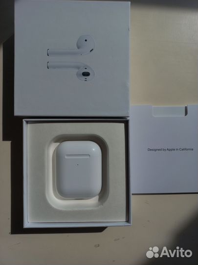 Беспроводные наушники apple airpods