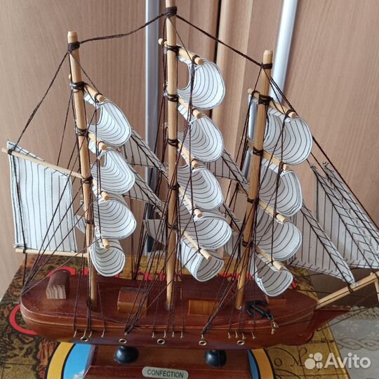 Модель парусника