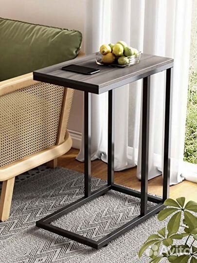 Столик прикроватный кофейный столик