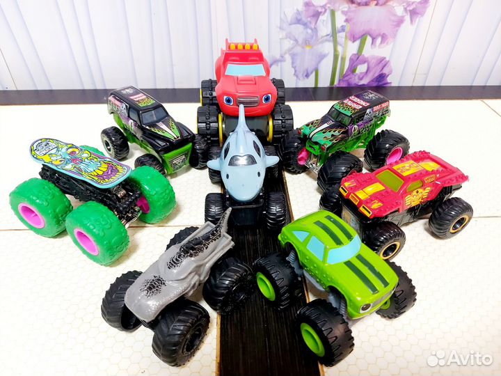 Машинки монстр джем. Monster jam Пакетом