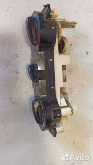 Блок управления печкой Mitsubishi Galant 7