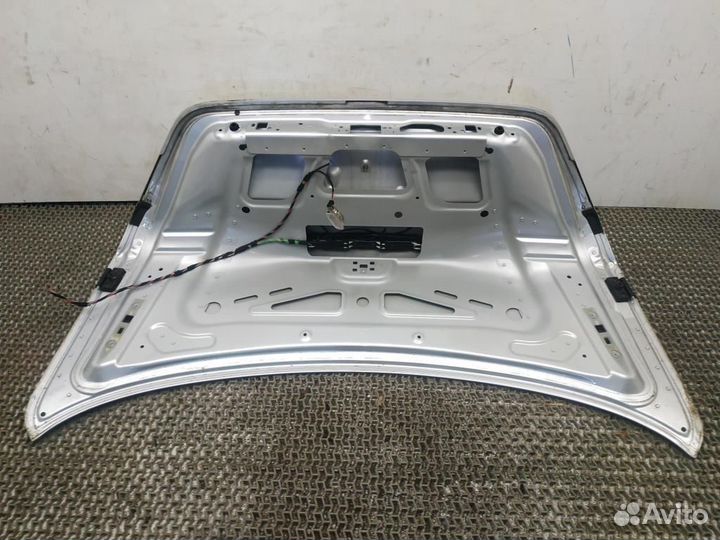 Крышка (дверь) багажника Mercedes-Benz E-Класс