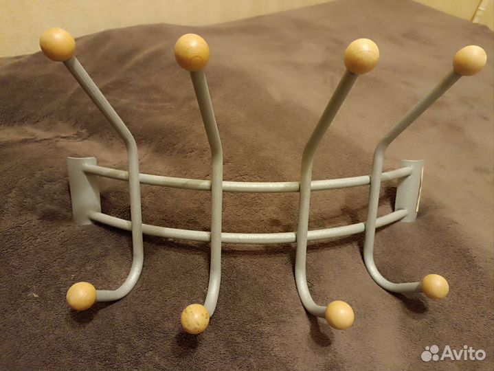 Вешалка настенная