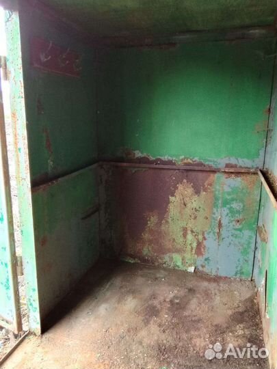 Контейнер и бак для воды