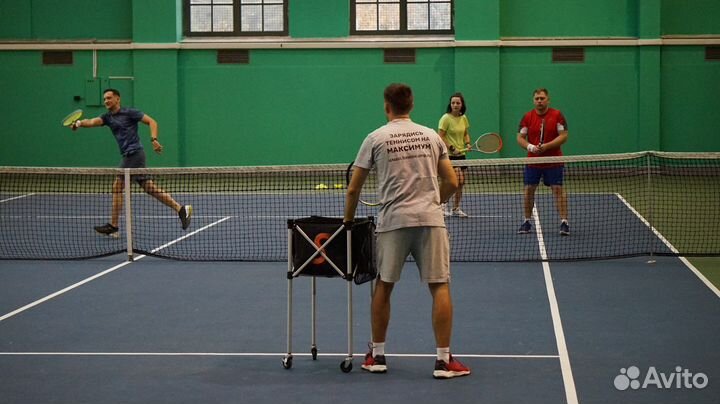 Тренер по большому теннису