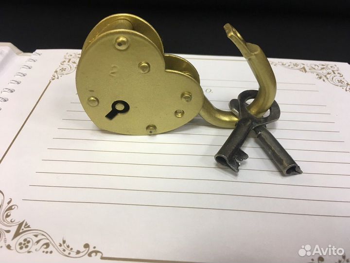 Замок свадебный