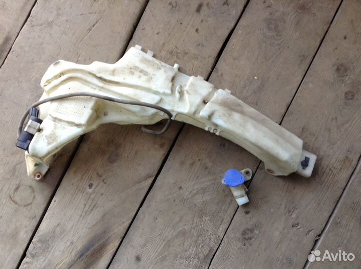 Омывательный бачок Форд Фокус 2 разборка