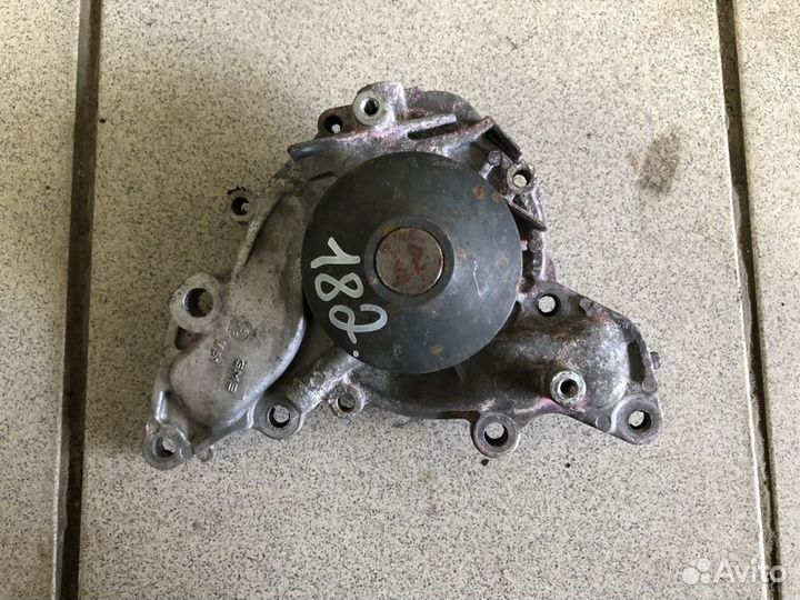 Помпа Mitsubishi Montero Sport 1 3.0 6G72
