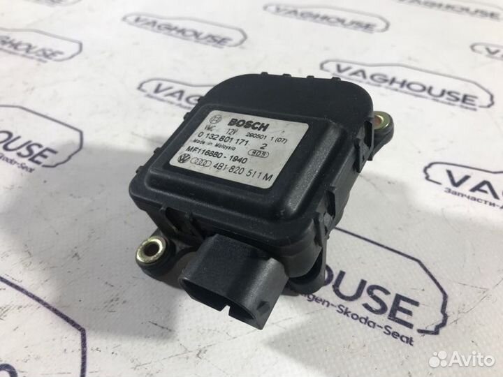 Моторчик заслонки печки Volkswagen Passat B5 3B2