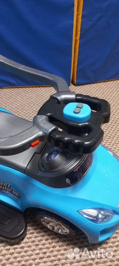 Детская машинка каталка с ручкой