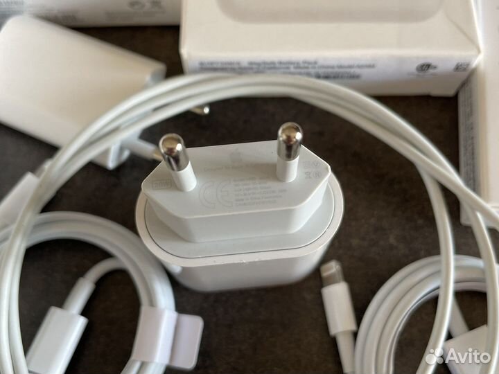 Зарядное устройство на iPhone