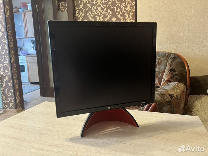 Монитор LG