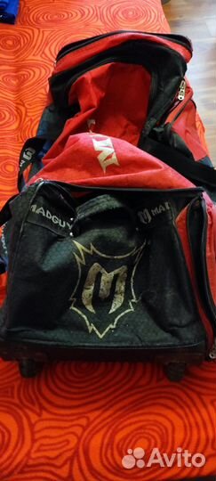 Продам хоккейную экипировку