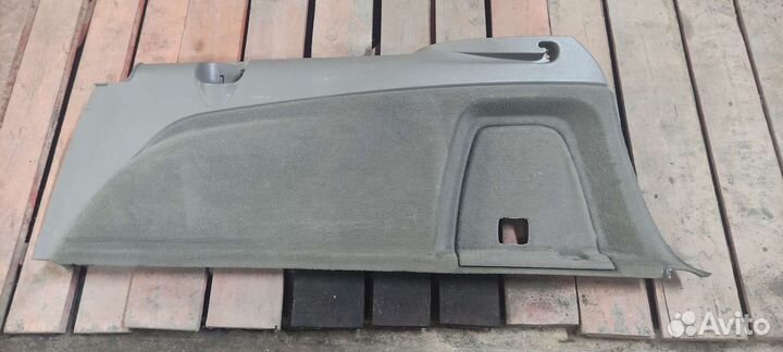 Обшивка багажника ауди ку7 4l. Правая
