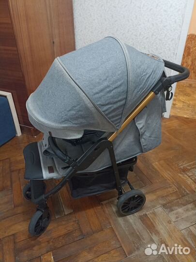 Коляска прогулочная