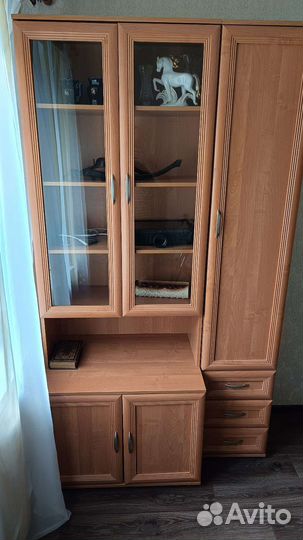 Шкаф сервант