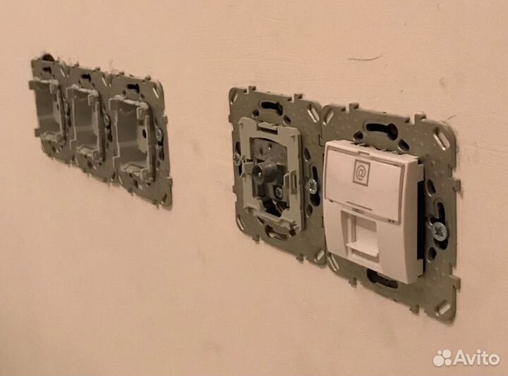 Электрик. Ремонт розеток, выключателей Шушары