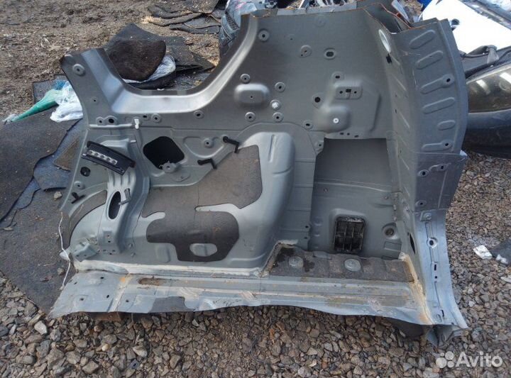 Крыло заднее правое Nissan X-Trail T31