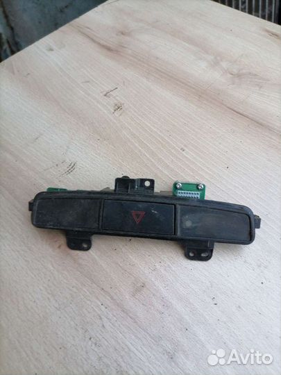 Кнопка аварийной сигнализации Mitsubishi Lancer 10