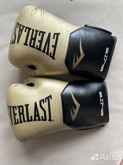 Боксерские перчатки