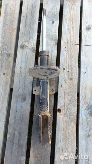 Амортизатор Lynx Дастер правый