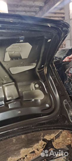 Крышка багажника Volvo S80