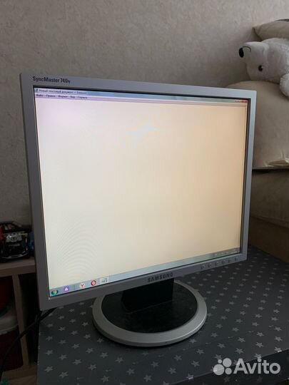 Монитор Samsung SyncMaster 740n