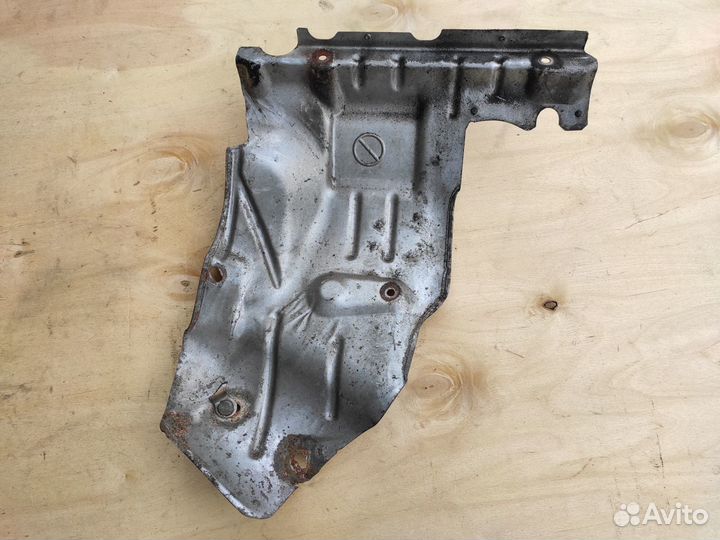 Щиток термозащитный Z19DT На Опель Астра Н