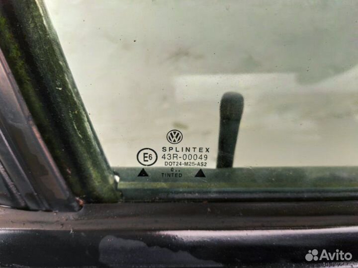 Стекло дверное переднее правое Volkswagen Passat