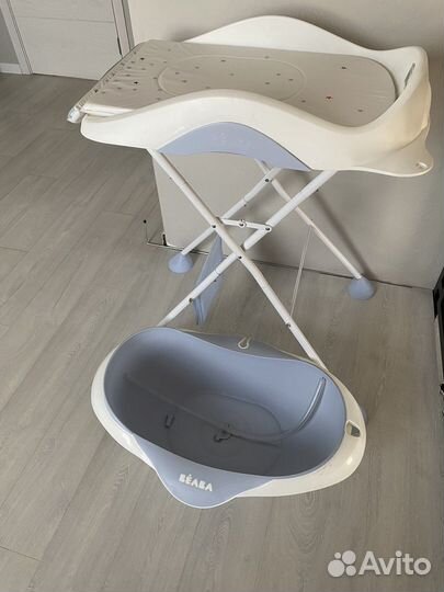 Ванночка и пеленальный столик Beaba