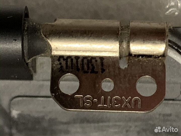 Крышка матрицы с петлями и шлейфом Asus UX31