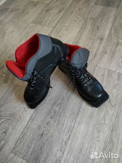 Лыжные ботинки классические 39