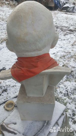 Бюст В.И. Ленина